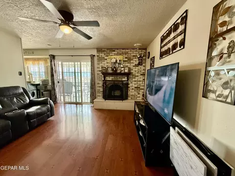 Living - 4724 Rolling Stone Dr, El Paso, TX 79924 photo 5 of 5