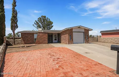 8400 Furman Pl, El Paso, TX 79907
