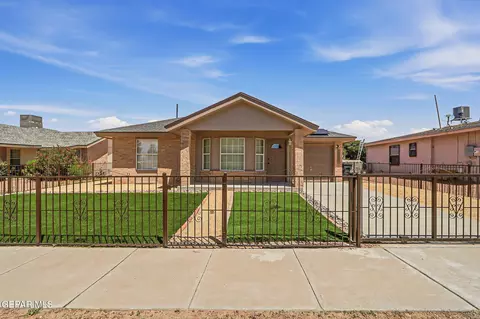 14241 Thayer Pease Ave, Horizon City, TX 79928
