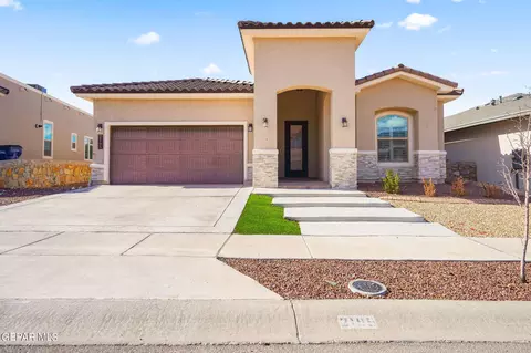 2195 Enchanted Crest Dr, El Paso, TX 79911