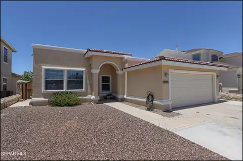 5525 Ignacio Frias Dr, El Paso, TX 79934