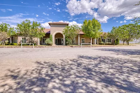 656 Cox Rd, El Paso, TX 79932