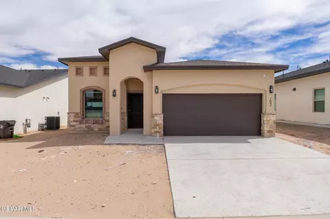 102 Monticello St, Santa Teresa, NM 88008