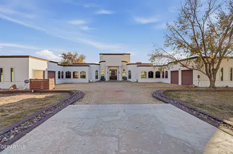 800 Smokey Ridge Ct, El Paso, TX 79932