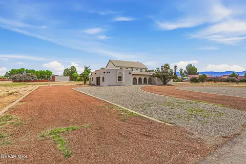Exterior - 4 Cielo Del Este, Anthony, NM 88021 photo 2 of 8