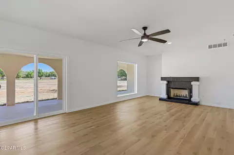Living - 4 Cielo Del Este, Anthony, NM 88021 photo 1 of 5