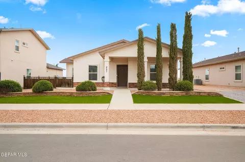 221 Lago Maggiore St, Horizon City, TX 79928