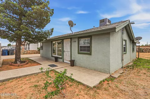 5700 Saluki Dr, El Paso, TX 79924