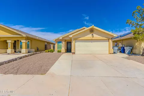 4909 Marcella Santillana, El Paso, TX 79938