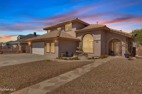 1325 Whirlaway Dr, El Paso, TX 79936