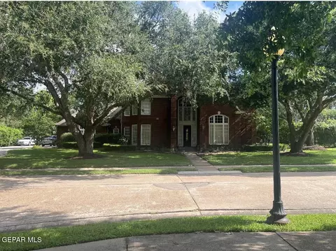 4202 Saint Michaels Ct, Sugar Land, TX 77479
