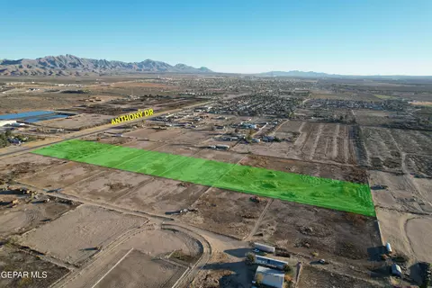 2027 Anthony Dr, Anthony, NM 88021