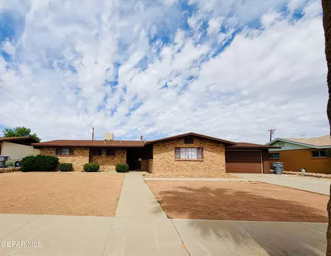 2913 Fir St, El Paso, TX 79925