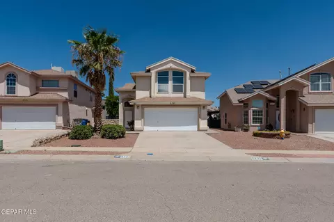 5721 Laurel Clark Ln, El Paso, TX 79934