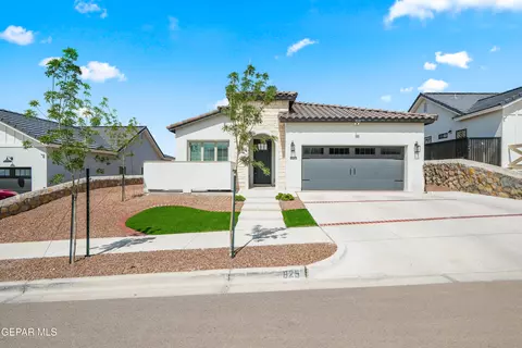 825 Acton St, Horizon City, TX 79928