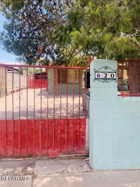 620 N Clark Dr, El Paso, TX 79905