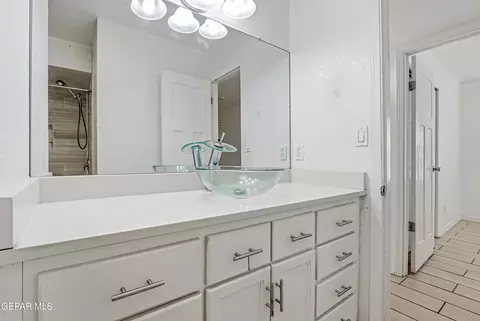 Bath - 1668 Robert Wynn St, El Paso, TX 79936 photo 2 of 6