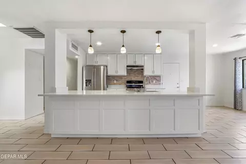 Kitchen - 1668 Robert Wynn St, El Paso, TX 79936 photo 6 of 6