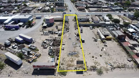8136 N Desert Blvd, Canutillo, TX 79835