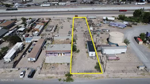 8821 Kingsway Rd, Canutillo, TX 79835