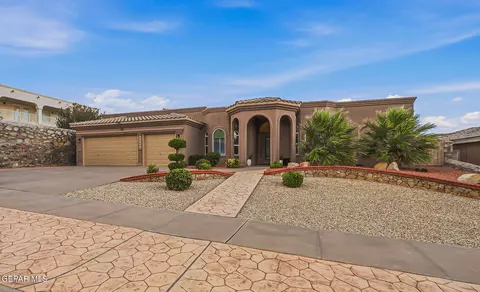 6704 Pearl Ridge Dr, El Paso, TX 79912
