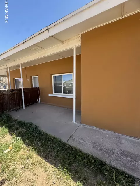 323 Singh St, El Paso, TX 79907