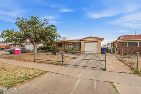 5852 Sturgeon Dr, El Paso, TX 79924