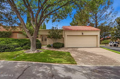 1077 Los Jardines Cir, El Paso, TX 79912
