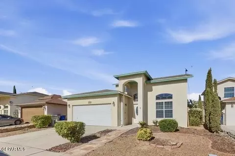 2108 Setting Sun Dr, El Paso, TX 79938