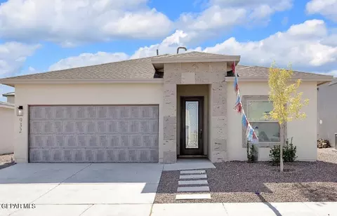 933 Aqueduct Ave, El Paso, TX 79932