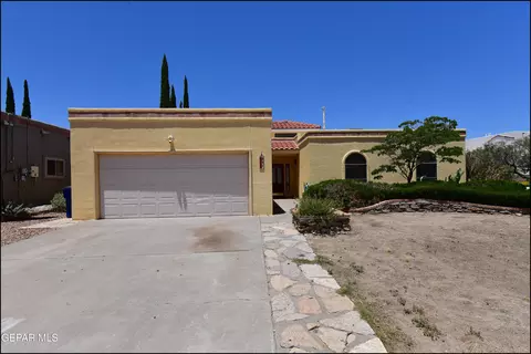 841 Via Riqueza St, El Paso, TX 79912