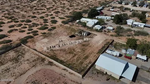 4529 Turf Rd, El Paso, TX 79938