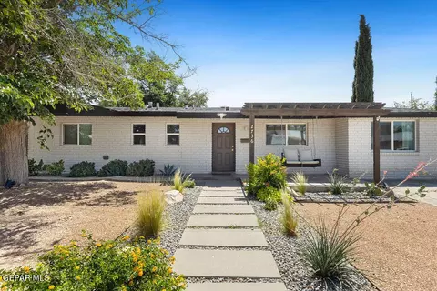 2736 Hawick Rd, El Paso, TX 79925