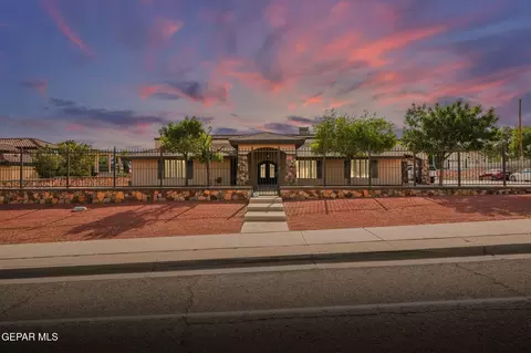 1113 Loma Verde Dr, El Paso, TX 79936