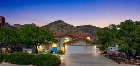 1092 Thunderbird Dr, El Paso, TX 79912