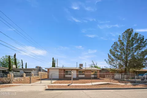 221 Maravilla Dr, El Paso, TX 79907