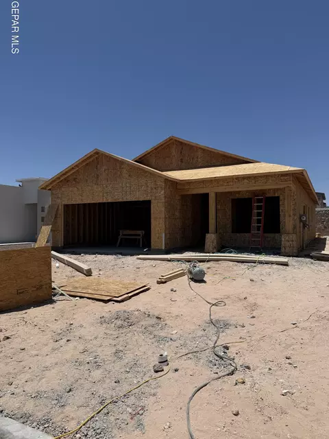 3881 Perspective St, El Paso, TX 79938