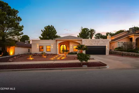 6213 Loma De Cristo Dr, El Paso, TX 79912