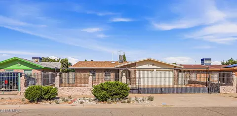 3213 Slocum St, El Paso, TX 79936