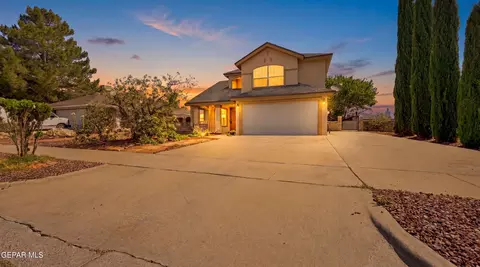 10751 White Sands Dr, El Paso, TX 79924