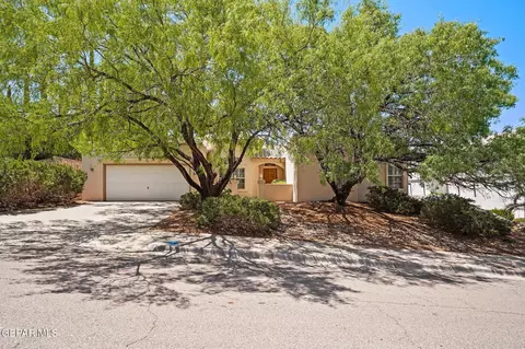 6290 Los Bancos Dr, El Paso, TX 79912