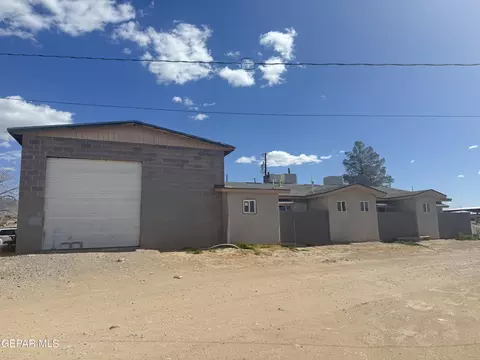 925 Vinton Ave, Canutillo, TX 79835
