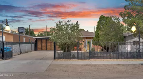 10771 Wilton Pl, Socorro, TX 79927