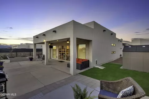 Exterior - 333 Blue Valley Dr, El Paso, TX 79928 photo 2 of 5