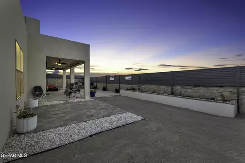 Exterior - 333 Blue Valley Dr, El Paso, TX 79928 photo 4 of 5