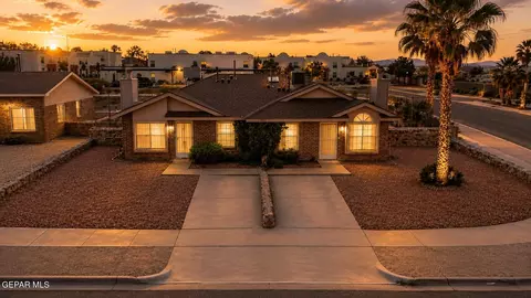 200 Cutlass Dr, El Paso, TX 79932