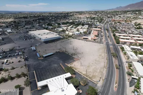 225 Shadow Mountain Dr, El Paso, TX 79912