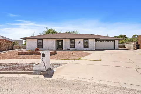 19031 Armington Dr, Horizon City, TX 79928