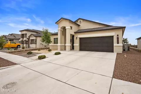 Exterior - 7828 Enchanted Park Dr, El Paso, TX 79911 photo 10 of 12