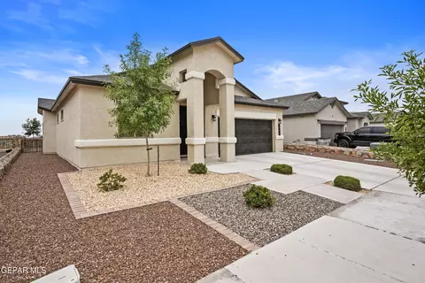 Exterior - 7828 Enchanted Park Dr, El Paso, TX 79911 photo 11 of 12